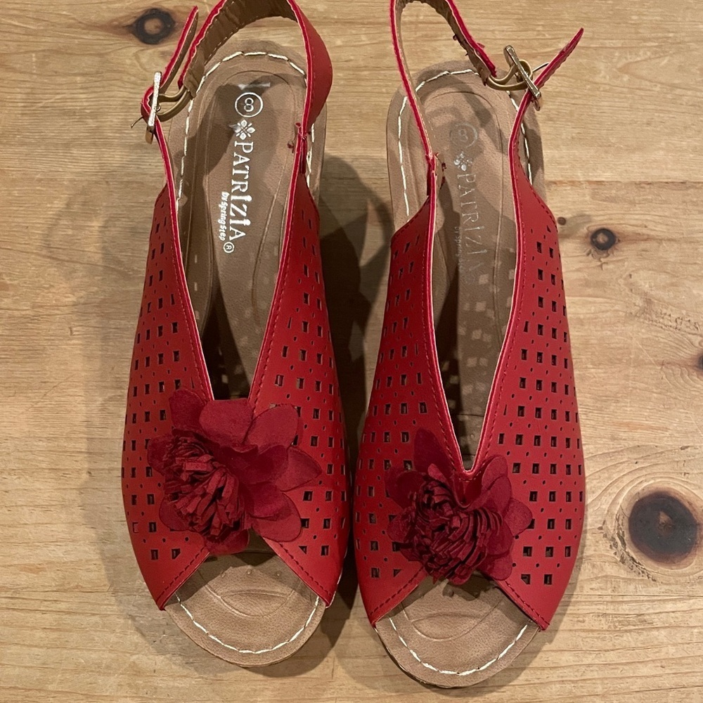 NWOT Patrizia by Spring Step floral motif Ollevo heeled Red Brown vacay boho 8
